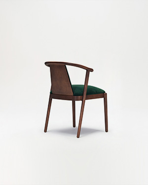 Aliah is a progressive and dynamic dining chair family, with and without arms.ALIAH SIDE