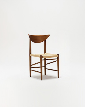 Expertly crafted with high-quality ashwood, the Ksar Chair embodies timeless elegance.KSAR CHAIR