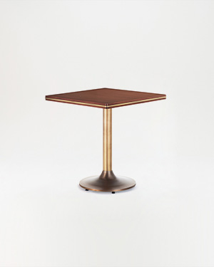 The Ronde Table brings sleek modernity to any space.RONDE TABLE