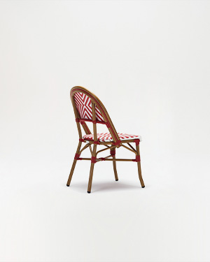 Aluminum and plastic rattan unite for a distinctive design that's both chic and comfortable.ROTA CHAIR