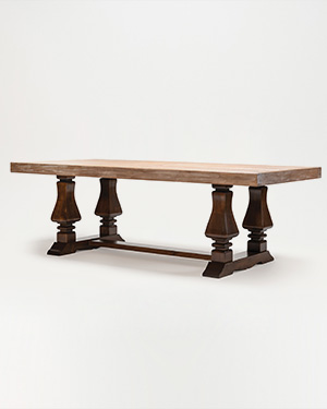 It effortlessly blends into various aesthetics, offering a timeless piece for gatherings and daily use.SERRE TABLE