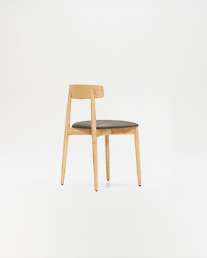 The Slim Chair boasts a sleek and streamlined profile, ideal for modern living.SLIM CHAIR