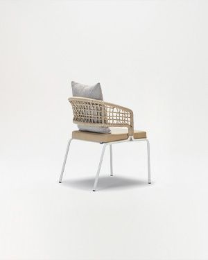 Metal and hand-made rope unite, representing a blend of intelligence and comfort.SMART ARMCHAIR