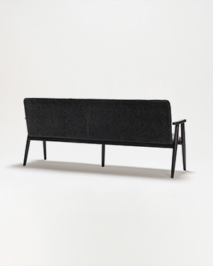 An embodiment of the Papell design philosophy, meticulously crafted with a selection of premium materials and textures that exude sophistication.SQUAREZ BENCH