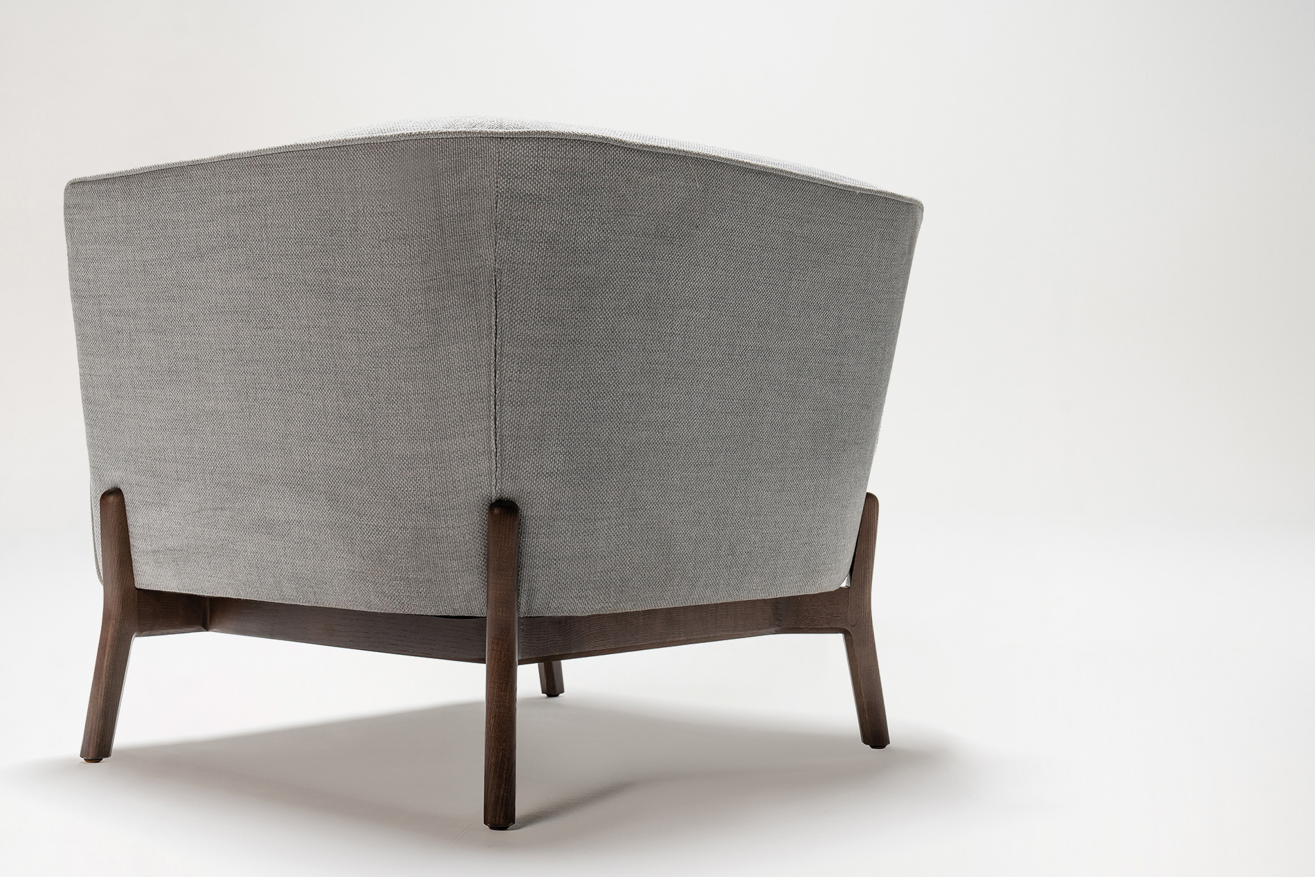 A masterpiece of contrasts, Orvi lounge merges simplicity with profound soul.ORVI CLUB ARMCHAIR