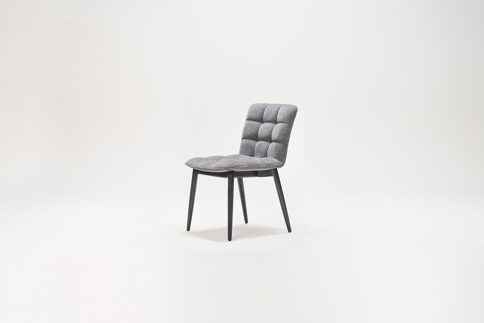 An embodiment of the Papell design philosophy, meticulously crafted with a selection of premium materials and textures that exude sophistication.SQUAREZ SIDE CHAIR
